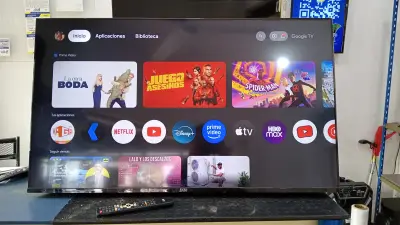 Televisor Led Smart De 50 '' Marca Jam Modelo Ultrasgtm-50gfs Con Control Usado En Buen Estado Acc C/Patitas
