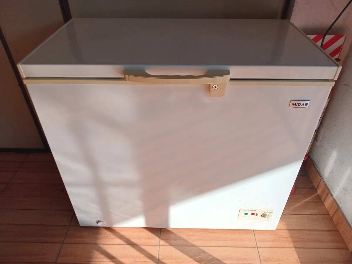 Congeladora / Frezzer Marca Midas Litros 200 Modelo Md-Hs252 Usado En Buen Estado Acc No Tiene