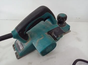 Foto 2 de Cepilladora De Madera Marca Makita Modelo Kp0800 Usado En Buen Estado Acc No Tiene