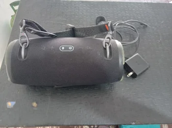 Foto 3 de Speaker Potencia Watts 25 Marca Jbl Sin Control Modelo Xtreme3 Usado En Buen Estado Con Caja Acc Cinta Colgante Manual