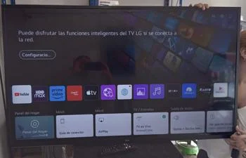 Televisor Led Smart De 50 '' Marca Lg Modelo 50un7310psc Con Control Usado En Buen Estado Acc No Tiene