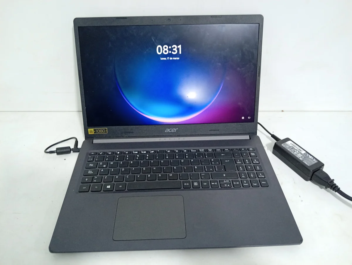 Notebook Marca Acer Modelo N18q13 Procesador I3 Memoria Ram 4 Gb Disco Duro 118 Gb Generacion No Tiene Acc No Tiene