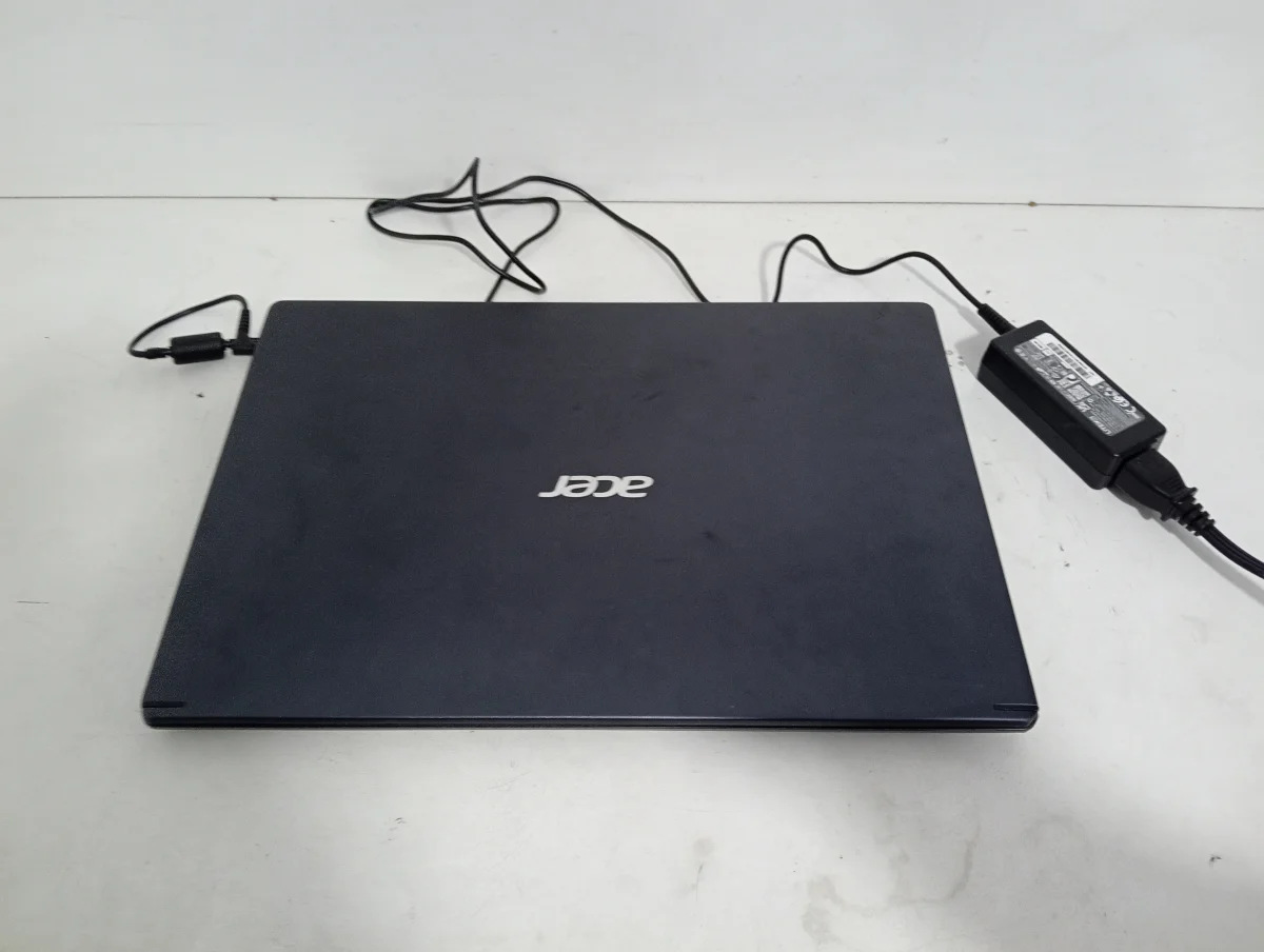 Foto 3 de Notebook Marca Acer Modelo N18q13 Procesador I3 Memoria Ram 4 Gb Disco Duro 118 Gb Generacion No Tiene Acc No Tiene