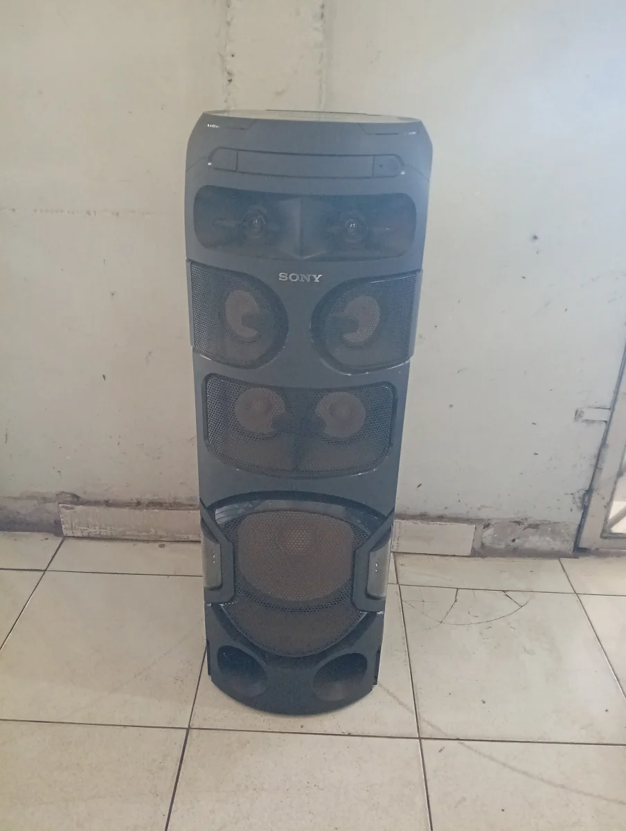 Equipo De Sonido Marca Sony Sin Control Modelo Mhc-V81d Usado En Buen Estado Acc Cable Power