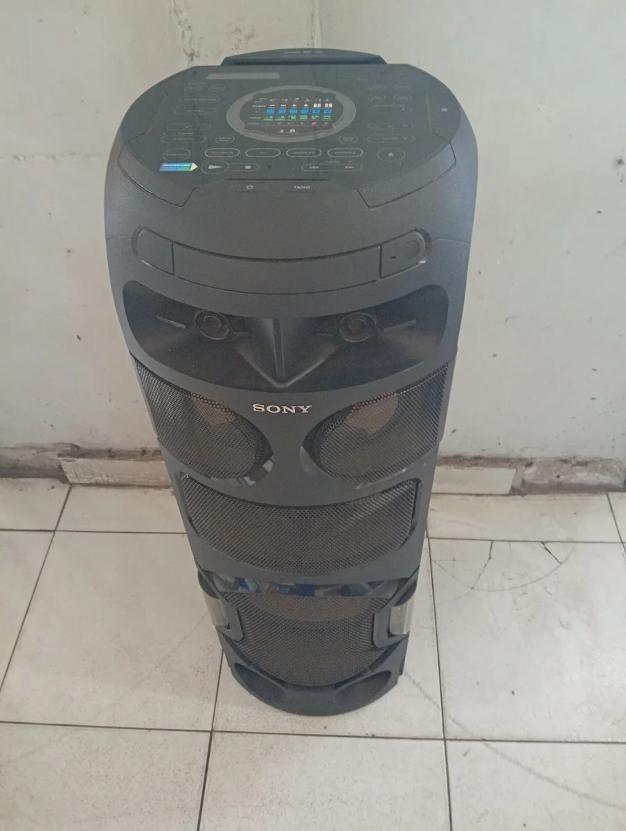 Foto 2 de Equipo De Sonido Marca Sony Sin Control Modelo Mhc-V81d Usado En Buen Estado Acc Cable Power