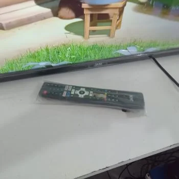 Foto 3 de Televisor Led Smart De 43 '' Marca Jam Modelo -Ultrasgtm43gfs Con Control Usado En Buen Estado Acc No Tiene