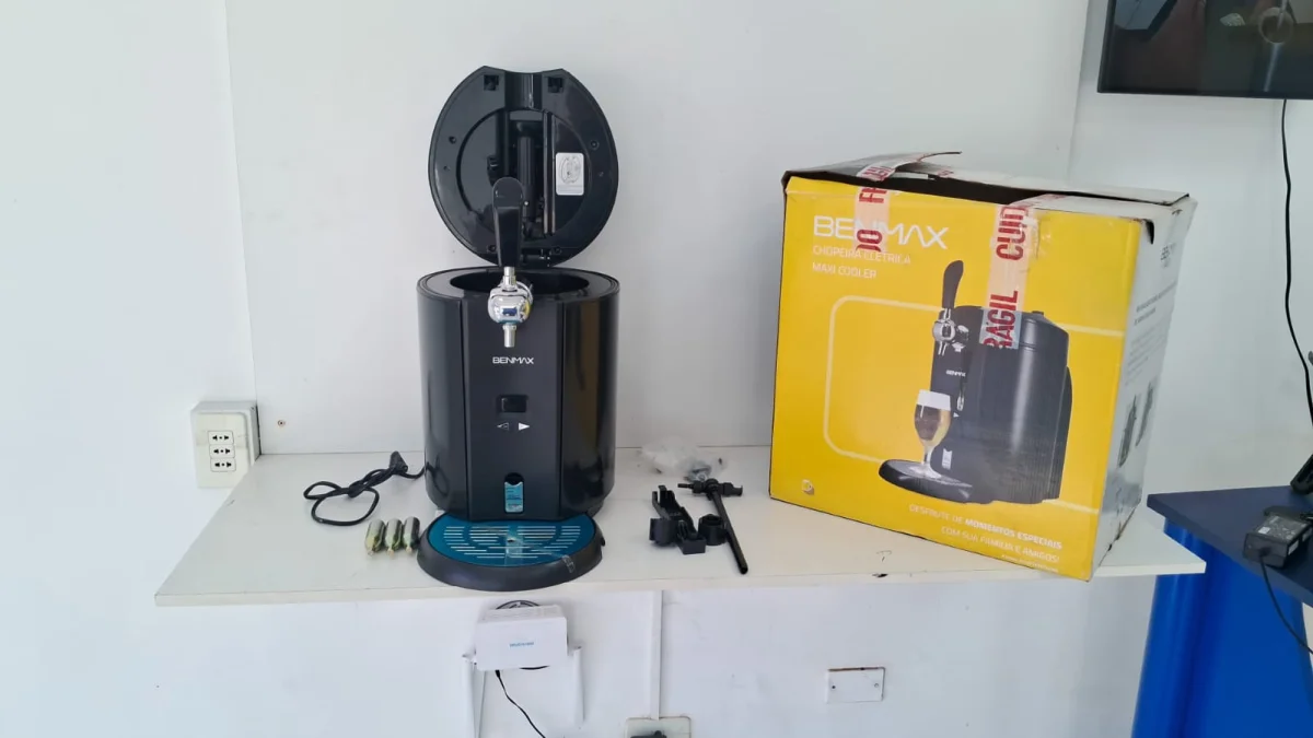 Dispenser De Cerveza Marca Benmax Modelo Bct-0538a Acc De 5 Litros3 Refil De Co2Bandeja De Goteamiento