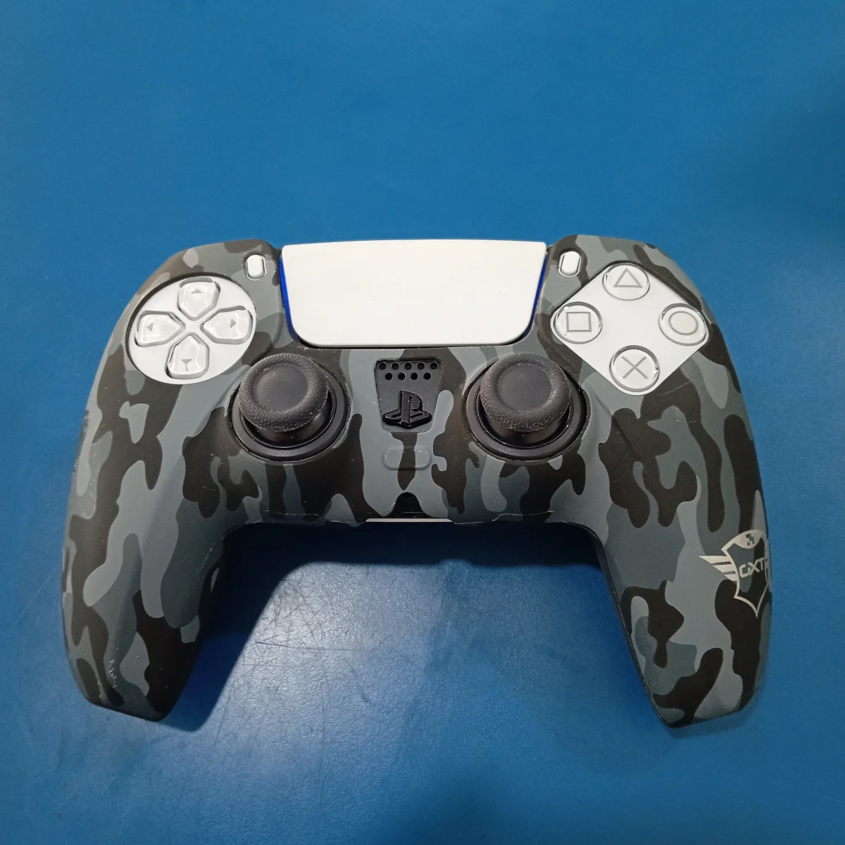 Control Para Juego Ps5 Marca Sony Modelo Cfl-Zct1w Titulo No Tiene Acc Funda De Silicona Oxt