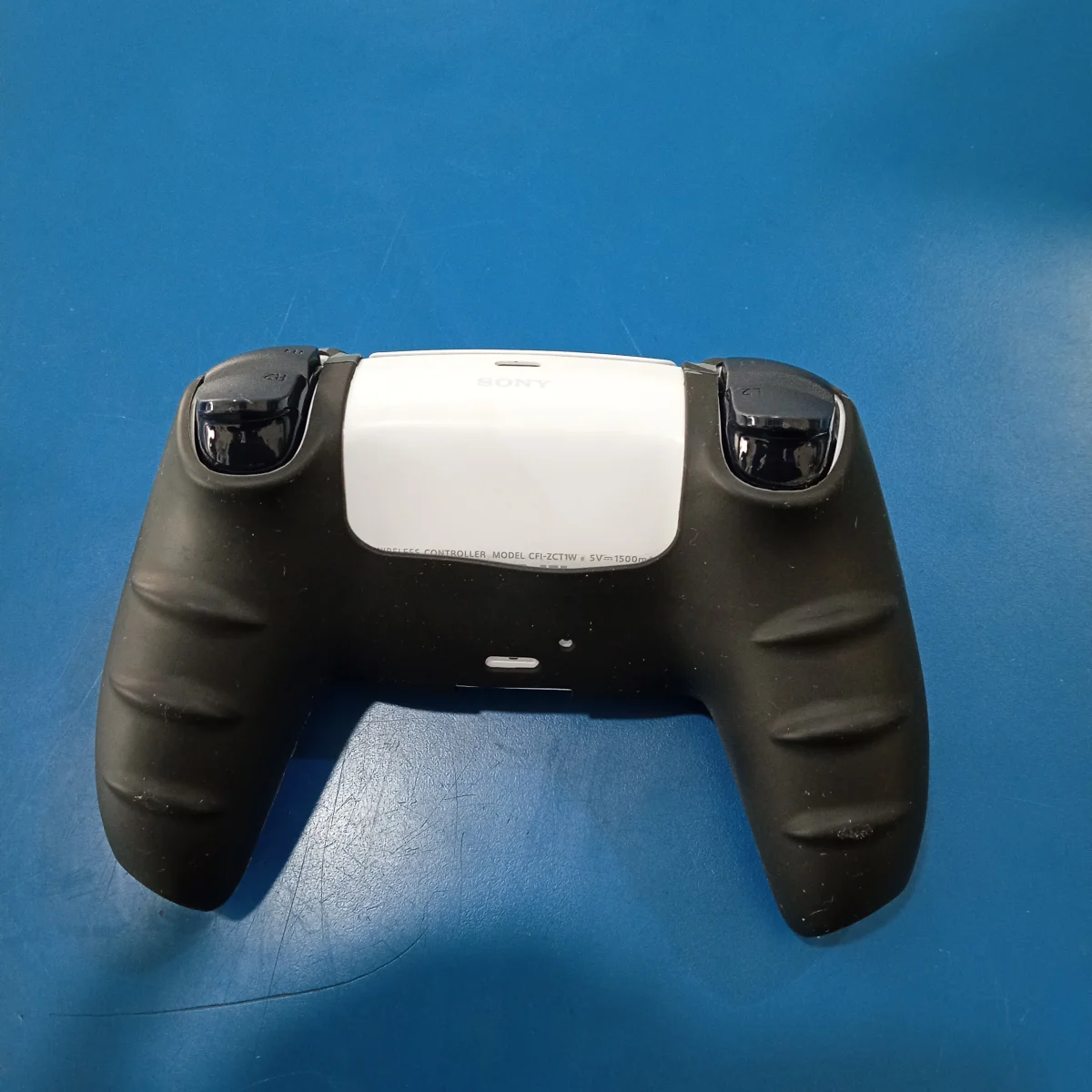 Foto 3 de Control Para Juego Ps5 Marca Sony Modelo Cfl-Zct1w Titulo No Tiene Acc Funda De Silicona Oxt