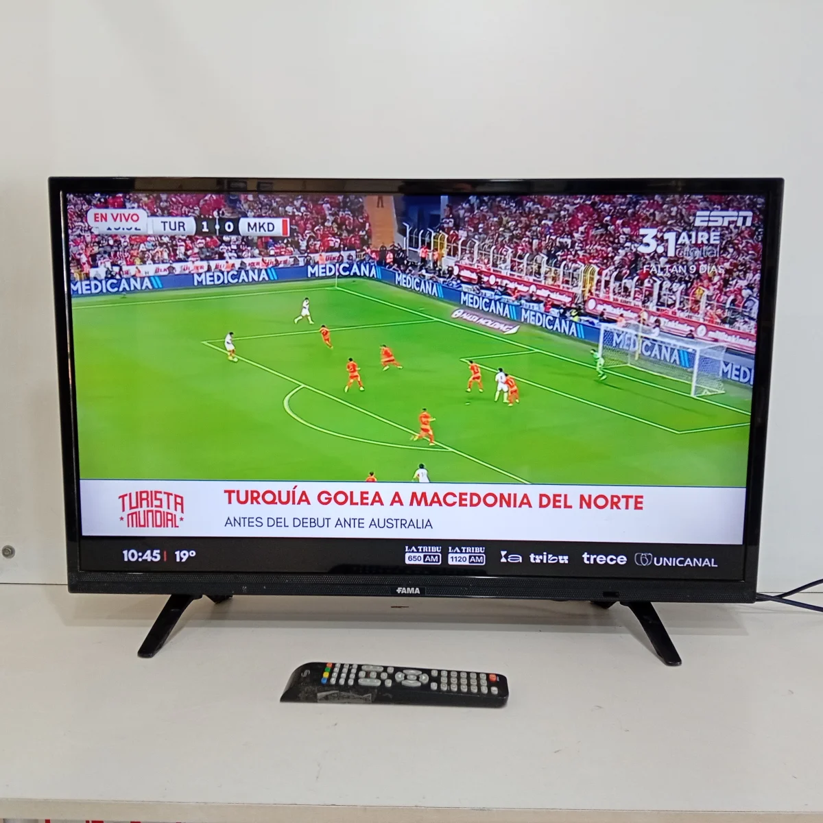 Televisor Led Convencional De 32 '' Marca Fama Modelo Tv32e2a Usado En Buen Estado Con Control Sin Caja Acc C/ Patias