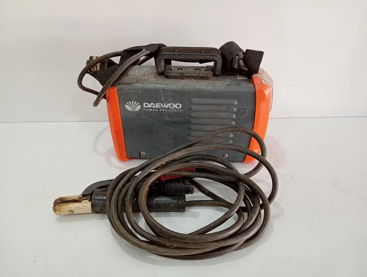 Soldador Marca Daewoo Modelo Dw200mma Usado En Buen Estado Acc Pinzas Positivo Y Negativo
