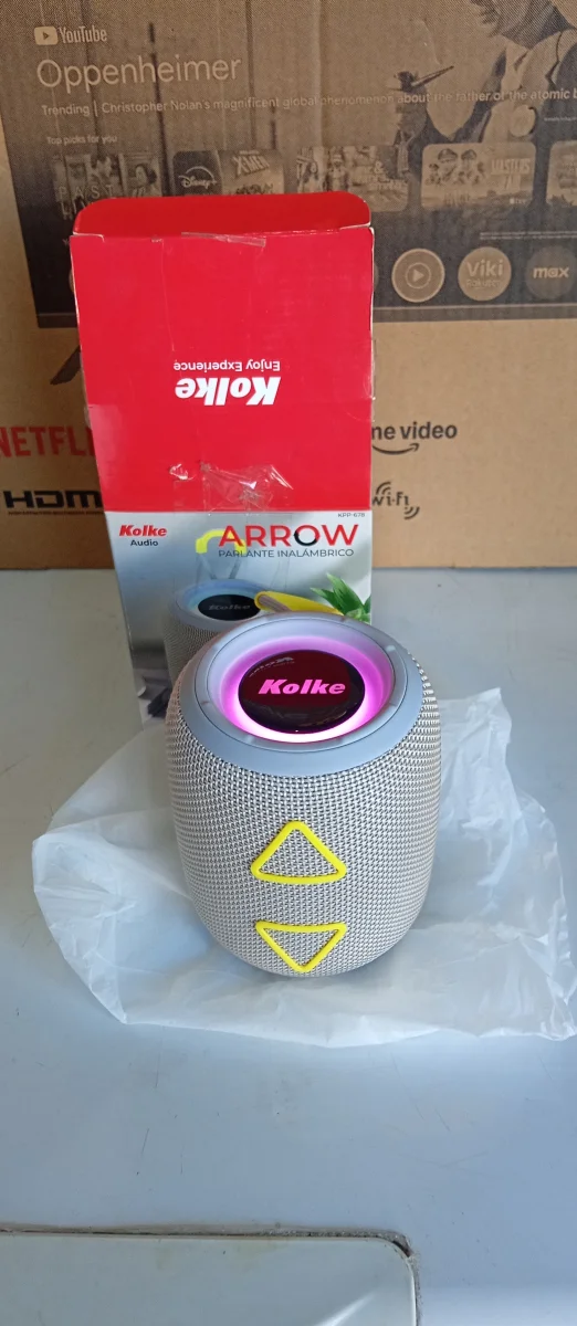 Speaker Potencia Watts No Tiene Marca Kolke Sin Control Modelo Kpp-678 Usado En Buen Estado Con Caja Acc ManualCable Para Cargar