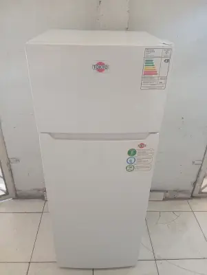 Heladera Marca Tokyo Modelo Hetokmagna300 Usado En Buen Estado Litros 300 Acc 3 Bandejas De Vidrio Verdulera Con Tapa De Vidrio 3 Porta Botellas