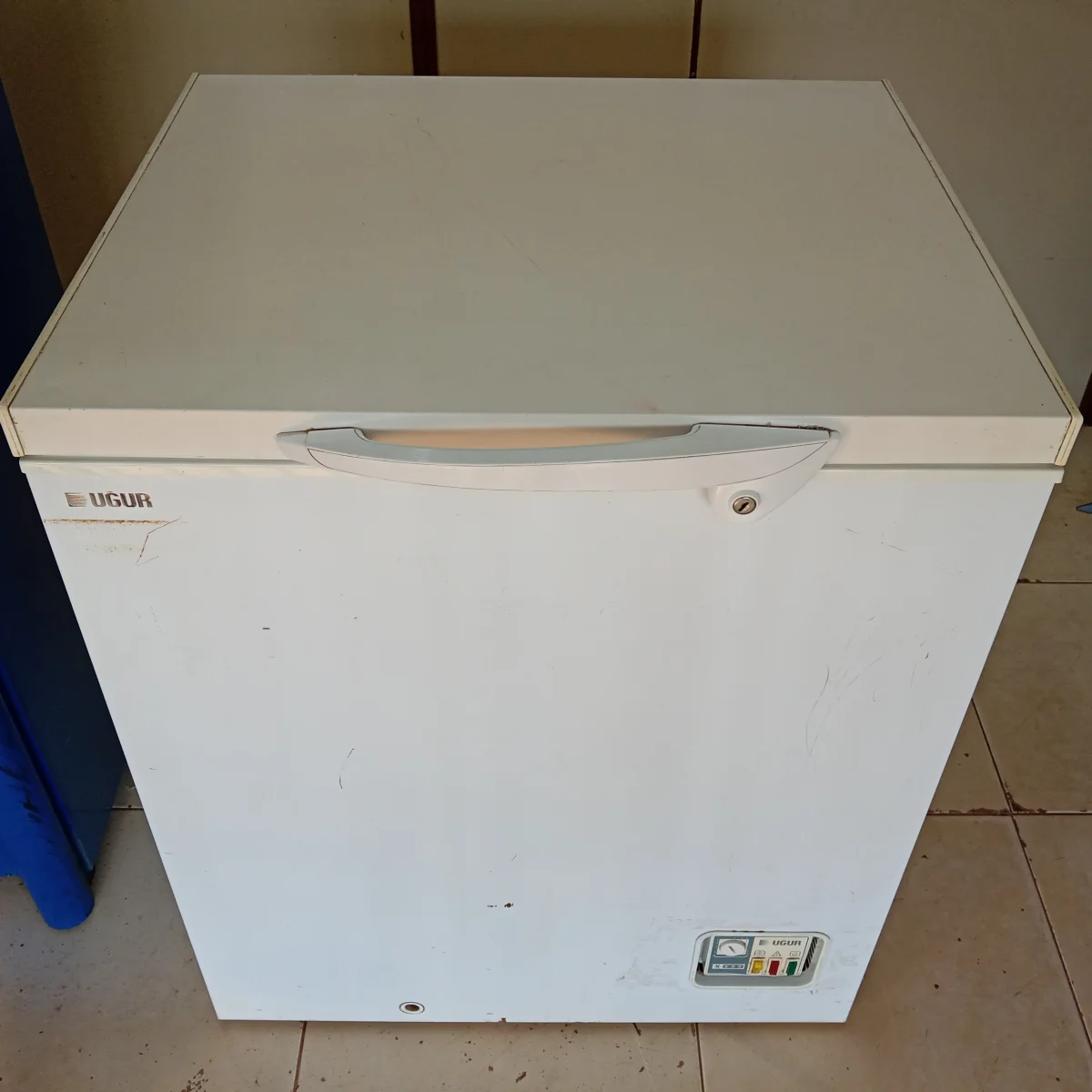 Congeladora / Frezzer Marca Ugur Litros 191 Modelo Udd260bk Usado En Buen Estado Acc C/ Divisoria Y Canasto