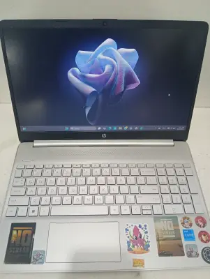 Notebook Marca Hp Modelo 15-Dy2791wm Procesador I3 Memoria Ram 8 Gb Disco Duro 250 Gb Generacion 11 Acc Tecl NumericoEnt UsbEnt HdmiDe 15'