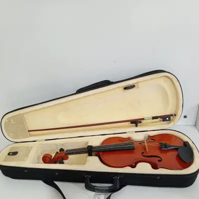 Violin Marca Lark Modelo No Tiene Usado En Buen Estado Acc Con Vara De Ejecución Y Piedra