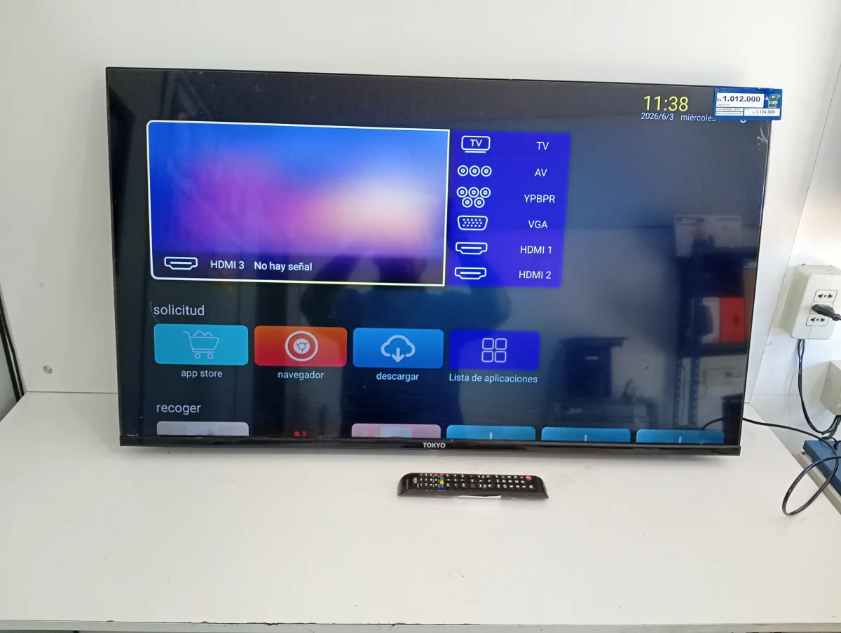 Foto 2 de Televisor Led Smart De 43 '' Marca Tokyo Modelo Tokh43sam Con Control Usado En Buen Estado Acc Dos Patitas