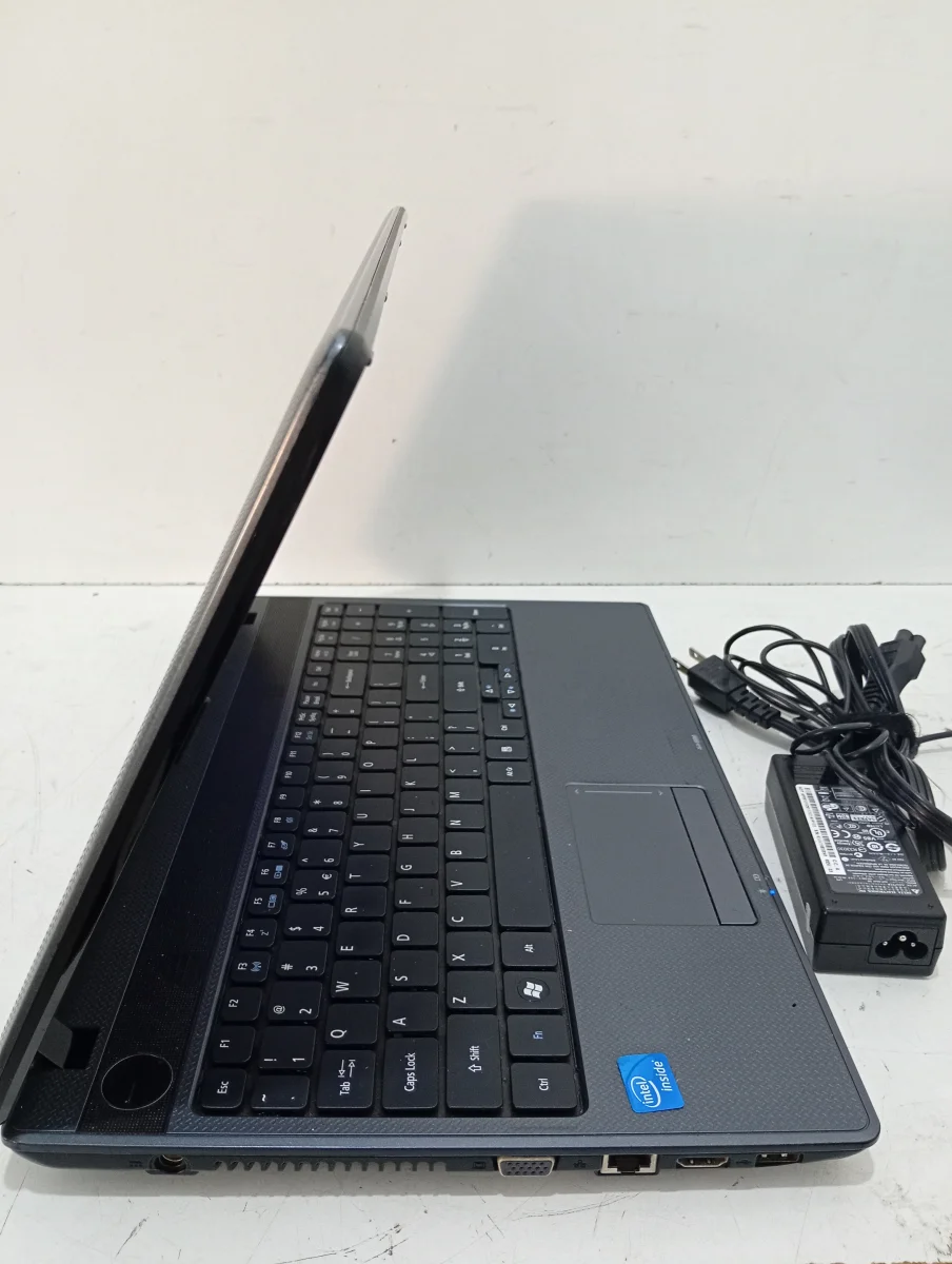 Foto 3 de Notebook Marca Acer Modelo Aspire-2635 Procesador Inside Memoria Ram 4 Gb Disco Duro 500 Gb Generacion 1 Acc C/ Estuche Chenson