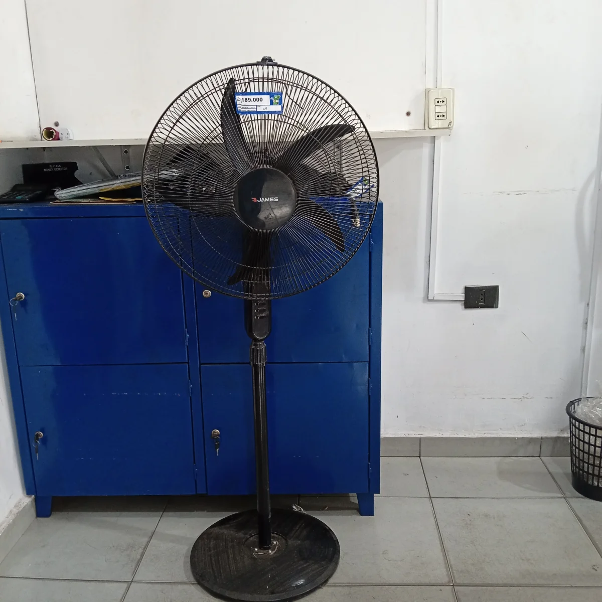 Foto 3 de Ventilador 3 Velocidades Marca James Modelo Vp20bk Usado En Buen Estado Acc No Tiene
