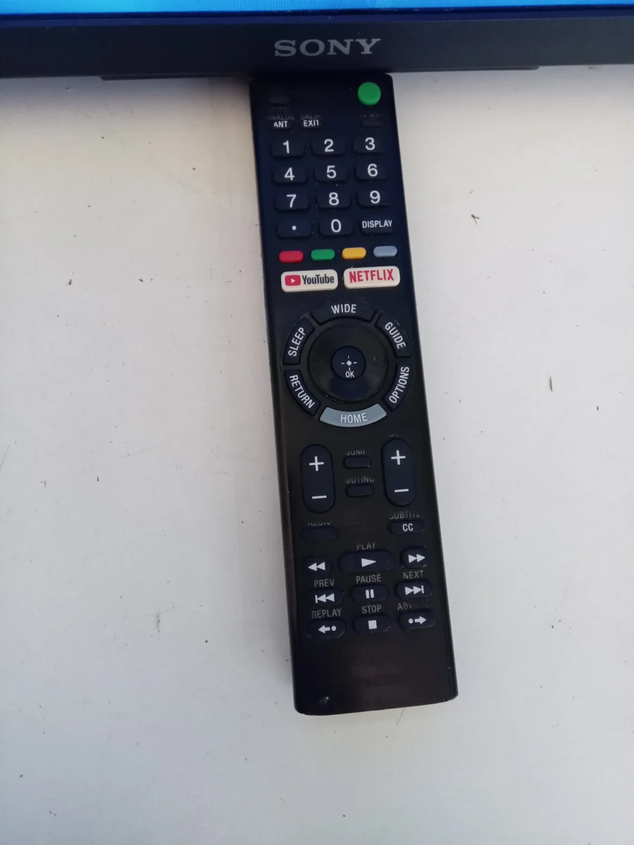 Foto 2 de Televisor Led Smart De 49 '' Marca Sony Modelo Kd-49x725f Con Control Usado En Buen Estado Acc Soporte De Pared