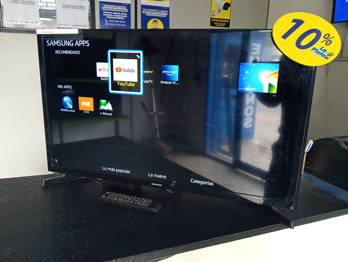 Foto 2 de Televisor Led Smart De 32 '' Marca Samsung Modelo Un32j4300agxpr Con Control Usado En Buen Estado Acc PatitasCable PowerTransformador