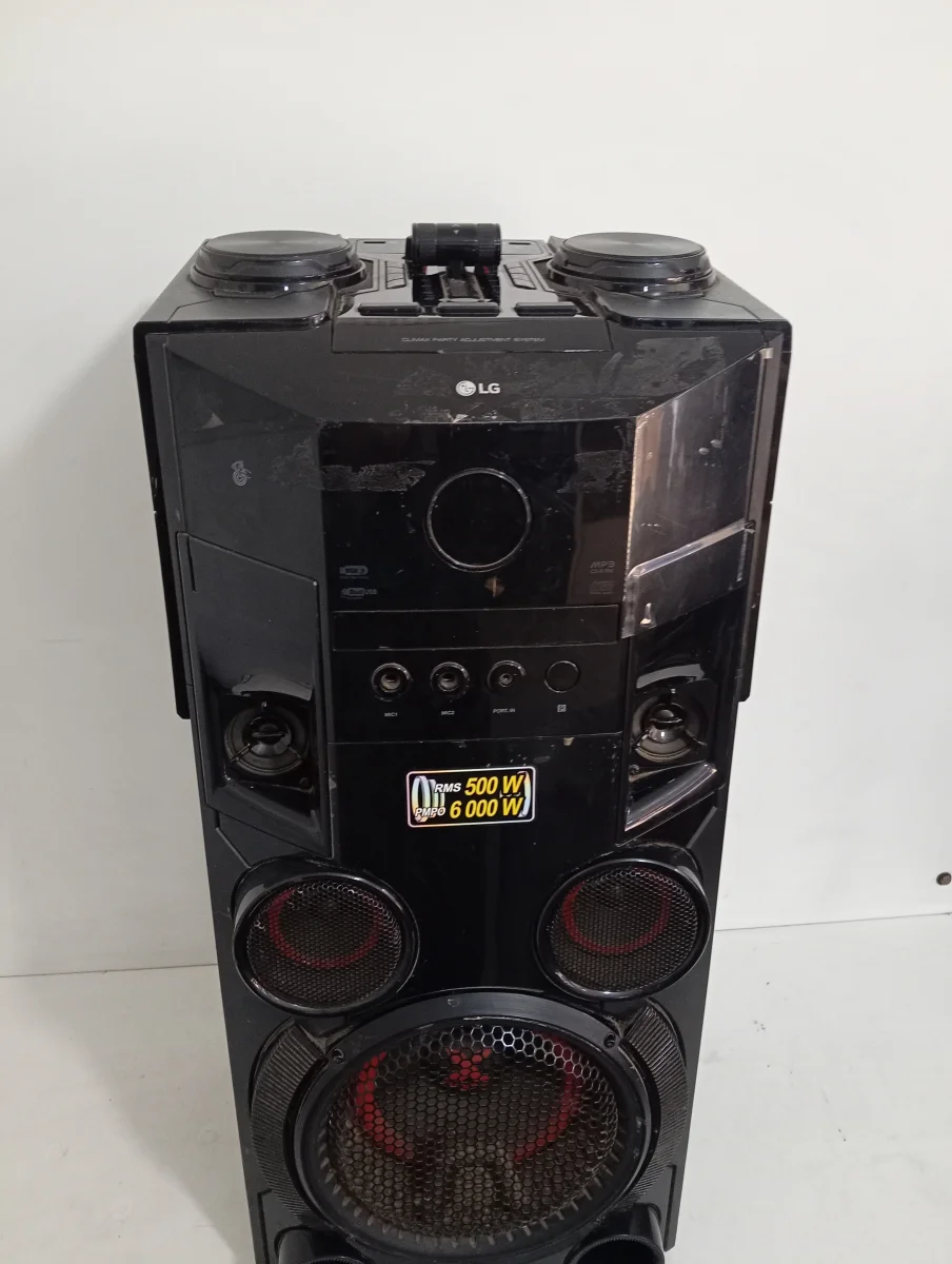 Equipo De Sonido Marca Lg Con Control Modelo Om5560 Usado En Buen Estado Acc MescladoraBtLector De Disco