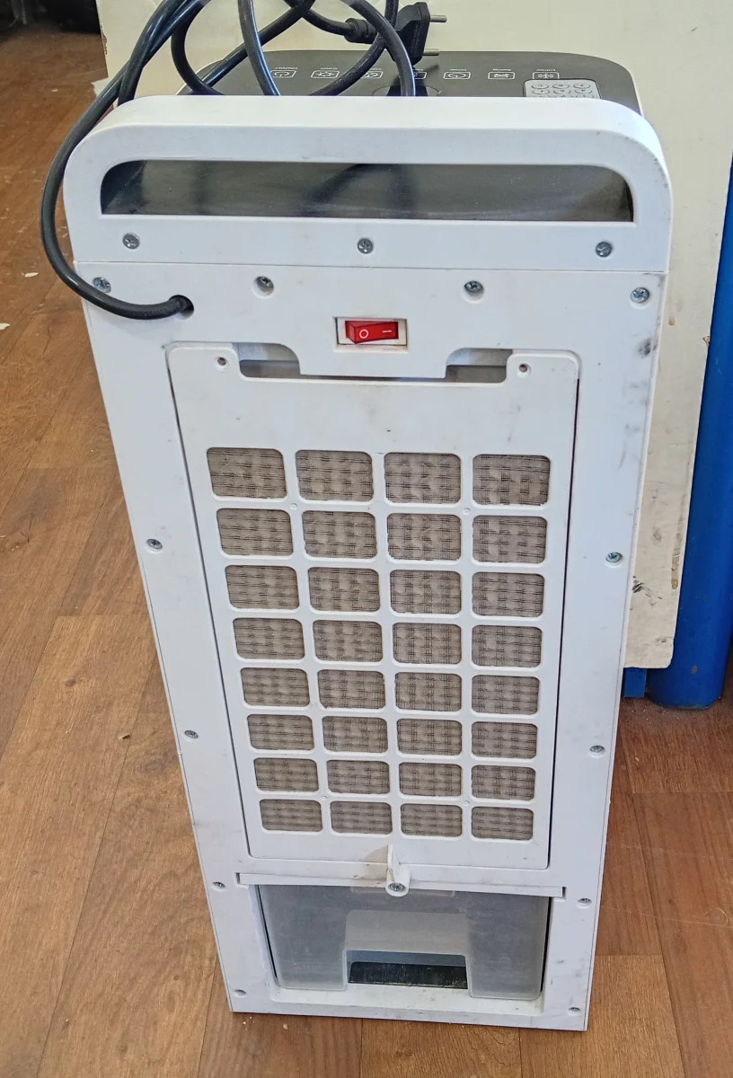 Foto 3 de Enfriador De Ambiente Marca Electrobras Modelo Ebca-02 Usado En Buen Estado Acc Con Control