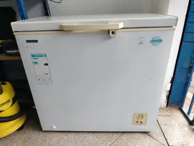 Congeladora / Frezzer Marca Goodweather Litros 194 Modelo Gw-24dt Usado En Buen Estado Acc 1 Canasto