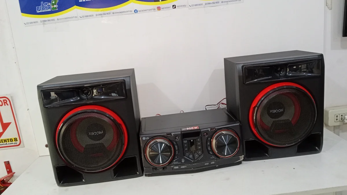 Foto 3 de Equipo De Sonido Marca Lg Con Control Modelo Cl65 Nuevo Sin Uso Acc Con Antena Fm Dos ParlanteManual