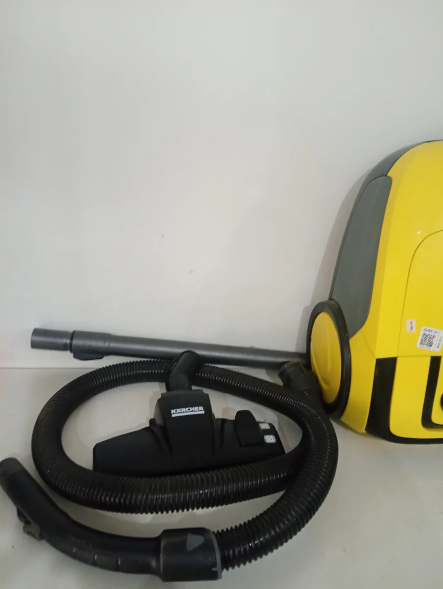 Foto 2 de Aspiradora Marca Karcher Modelo Vc-2 Usado En Buen Estado Acc TuboCepilloRueditas