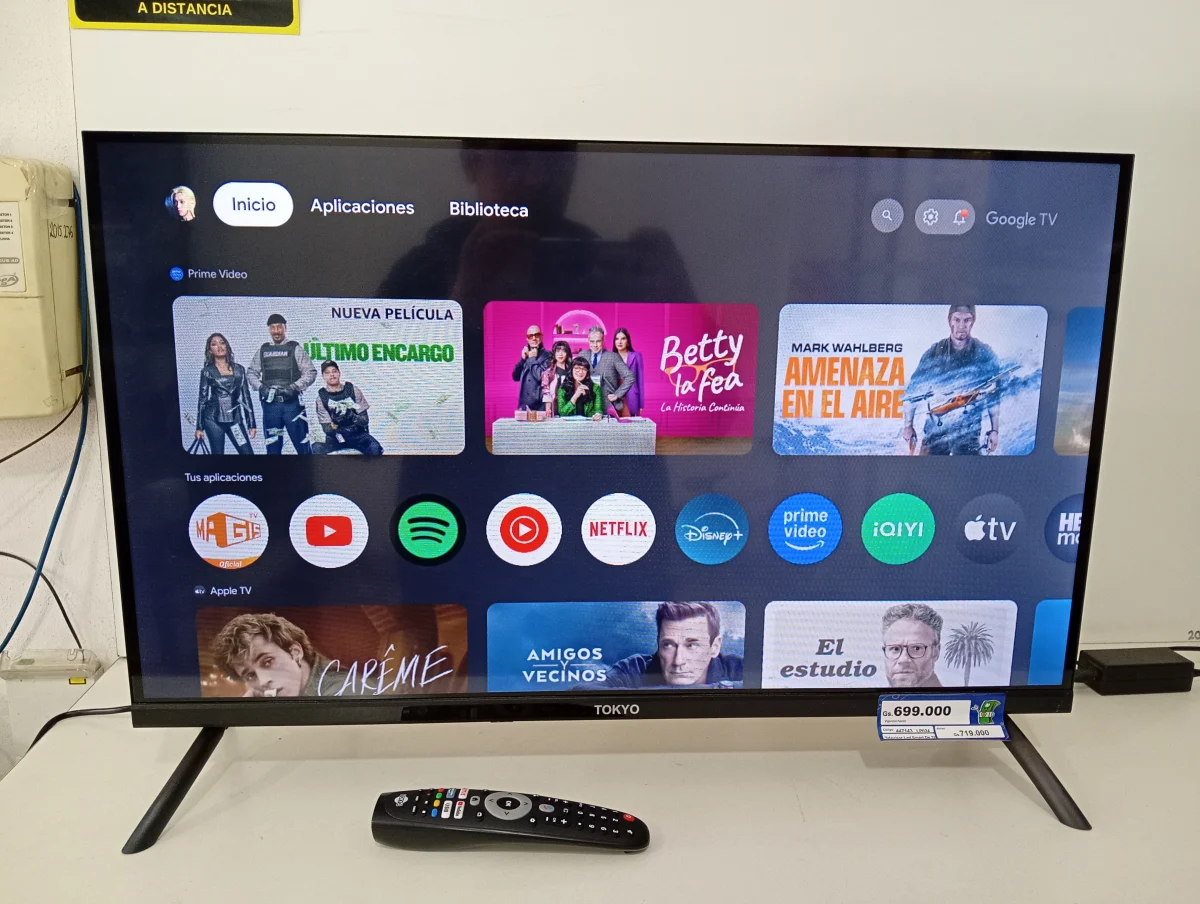 Televisor Led Smart De 32 '' Marca Tokyo Modelo Tvtokhf32gtv Con Control Usado En Buen Estado Acc Patitas