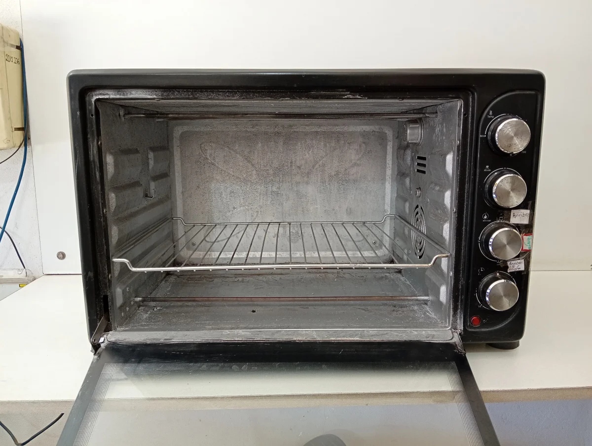 Foto 2 de Horno Marca Nadal Litros 50 Modelo Hen50l2017 Usado En Buen Estado Acc No Tiene