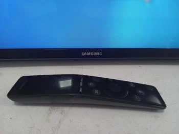 Foto 2 de Televisor Led Smart De 49 '' Marca Samsung Modelo Un49mu650dfxza Con Control Usado En Buen Estado Acc Cable Power