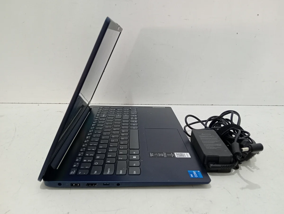 Foto 2 de Notebook Marca Lenovo Modelo Ideapad 151au7 Procesador Intel Core I5 Memoria Ram 8 Gb Disco Duro 250 Gb Generacion 12 Acc WebcamWifi HdmiTeclado NumericoPuerto Tipo C