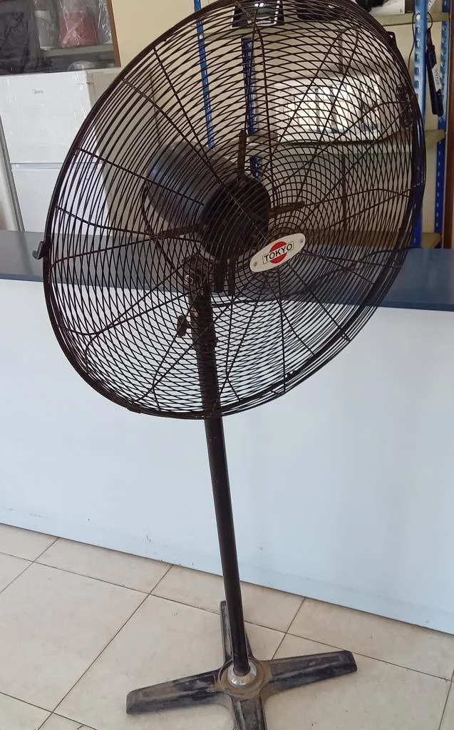 Ventilador 3 Velocidades Marca Tokyo Modelo Topii26-Ar Usado Con Desgaste Acc 4 Aletas