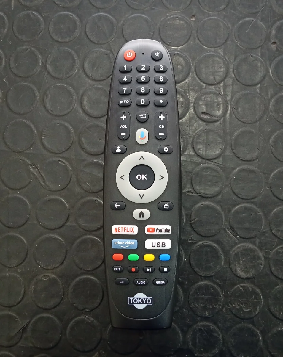 Foto 3 de Televisor Led Smart De 32 '' Marca Tokyo Modelo Tvtokhf32gtv Con Control Usado En Buen Estado Acc Con Patitas