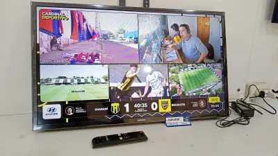 Televisor Led Smart De 32 '' Marca Samsung. Modelo Un32t4300agczb Con Control Usado En Buen Estado Acc No Tiene