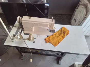 Maquina De Coser Industrial Tipo Recta Marca Jack Modelo No Tiene Usado Con Desgaste Acc: Porta HiloAguja