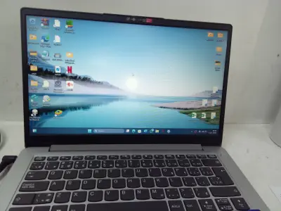 Notebook Marca Lenovo Modelo Ideapad 14 Procesador Celeron Memoria Ram 4 Gb Disco Duro No Tiene Gb Generacion No Tiene Acc No Tiene