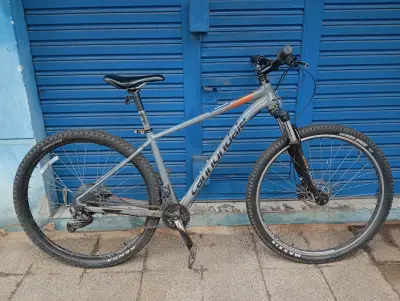 Bicicleta Marca Cannondale Aro : 29 Modelo Trail Usado En Buen Estado Acc: Doble Freno A Disco