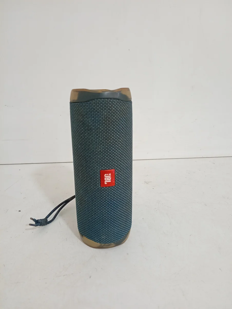 Speaker Potencia Watts No Tiene Marca Jbl Sin Control Modelo Flip 5 Usado Con Desgaste Sin Caja Acc Cargador Usb