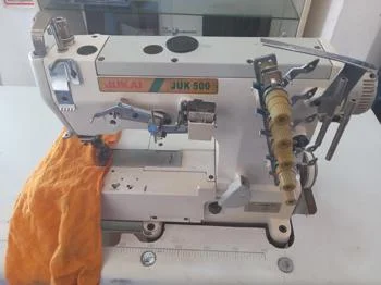 Foto 2 de Maquina De Coser Industrial Tipo Collareta Marca Jukai Modelo Juk 500 Usado En Buen Estado Acc MesadaMotor