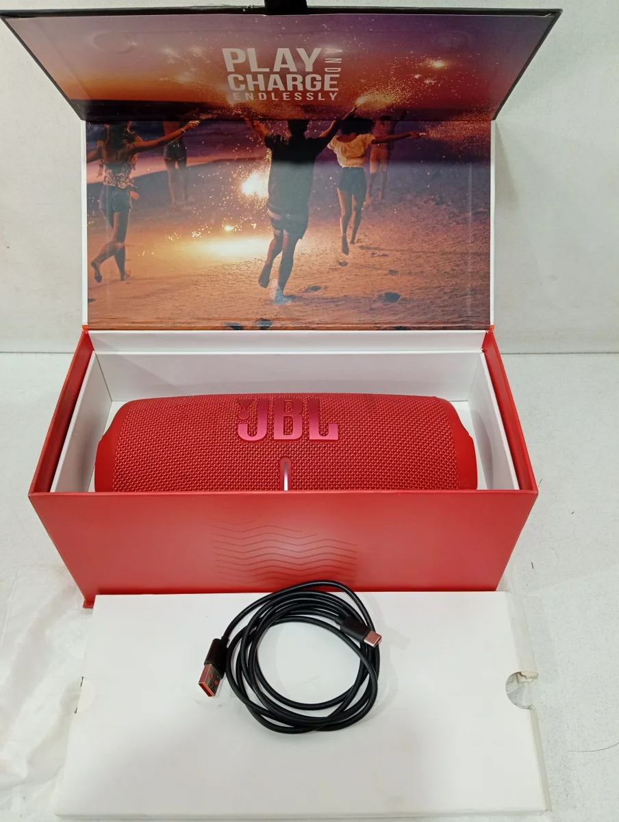 Speaker Potencia Watts No Tiene Marca Jbl Sin Control Modelo Charge 5 Usado En Buen Estado Con Caja Acc Cable Usb