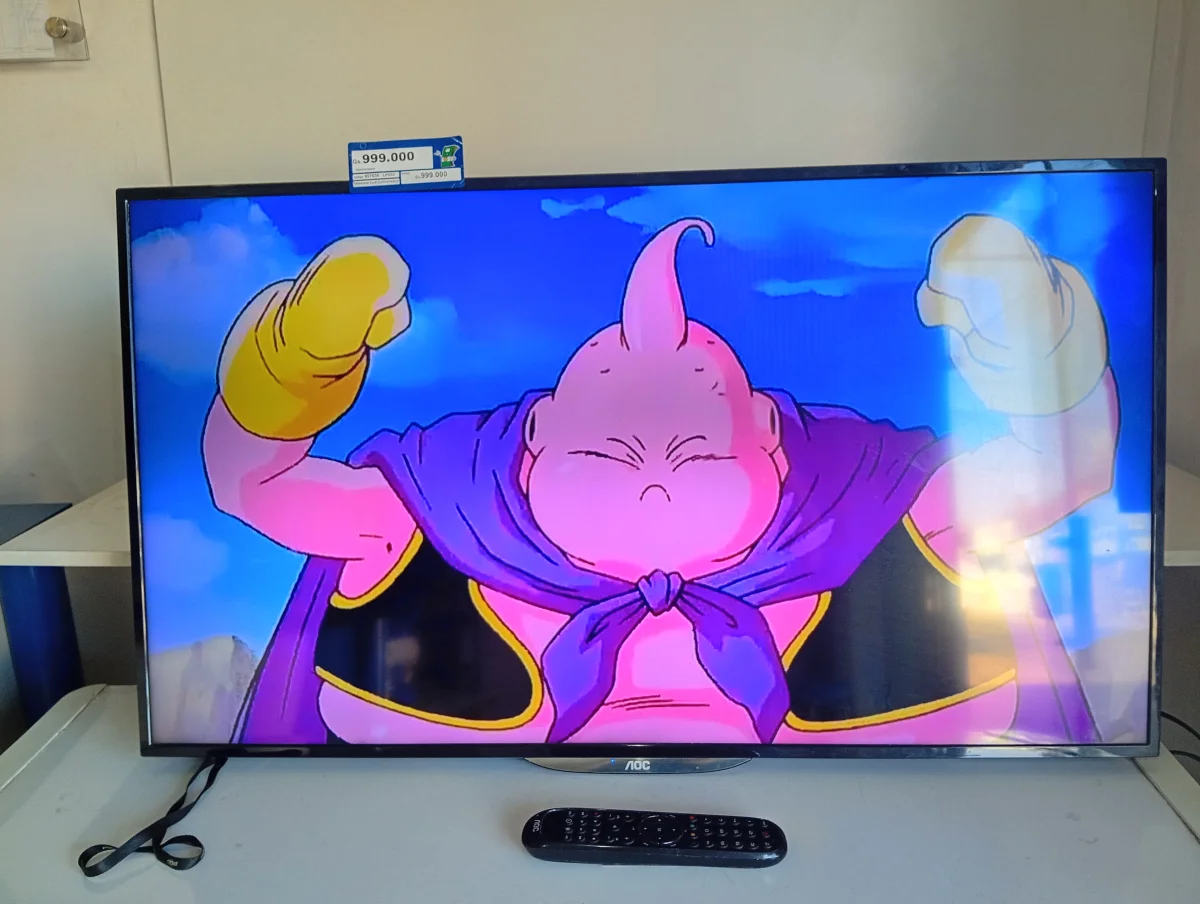 Televisor Led Convencional De 40 '' Marca Aoc Modelo Le40d3142 Usado En Buen Estado Con Control Sin Caja Acc Cable Corriente Soporte Para Pared