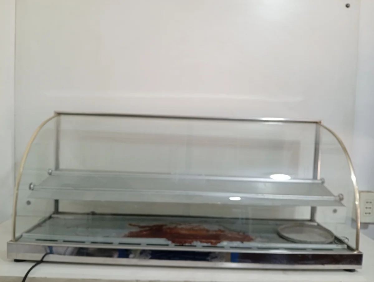 Foto 2 de Exhibidor De Alimentos Marca Tita Modelo No Tiene Usado Con Desgaste Acc No Tiene
