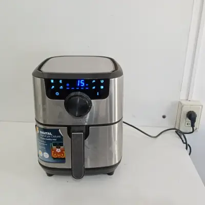 Fritadora Marca Pringess Modelo Aerofryer Deluxe Usado Con Desgaste Acc C/ Perilla Y Panel Digital