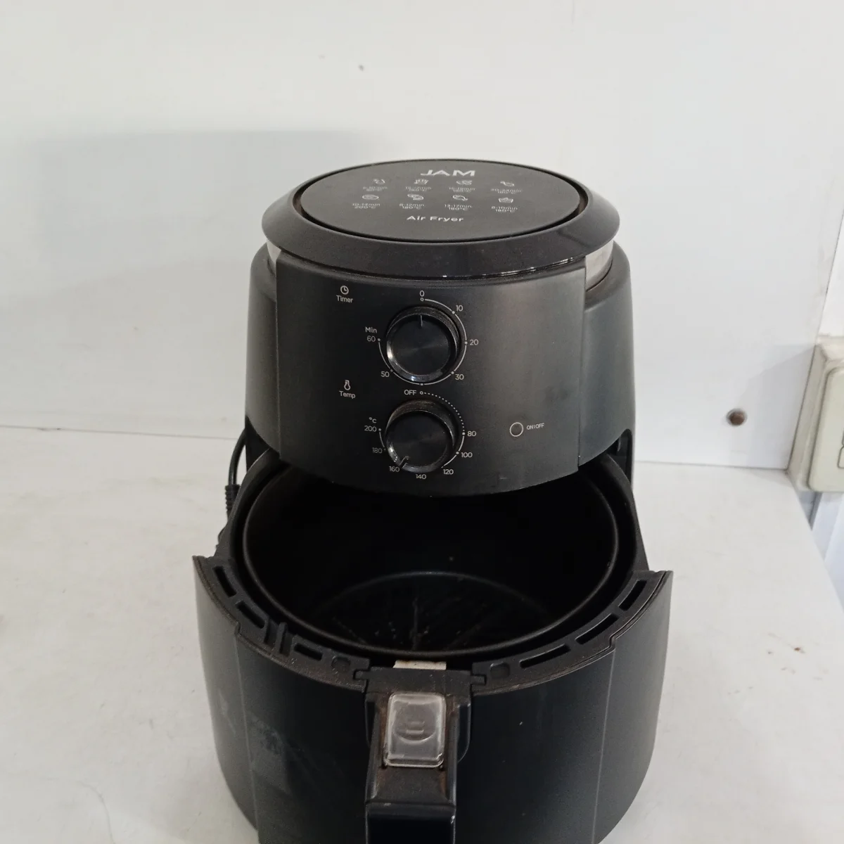 Foto 2 de Fritadora Marca Jam Air Fryer Modelo Jm-Tn40b Usado En Buen Estado Acc No Tiene