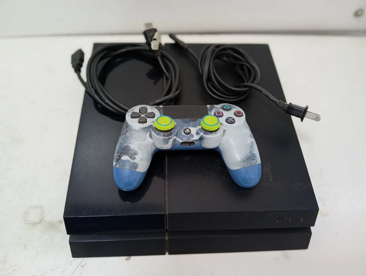 Juego Electronico Ps4 Marca Sony Modelo Cuh-1001a Disco Duro 500 Gb Con Control Sin Caja Usado En Buen Estado Acc Cable PowerCable Hdmi