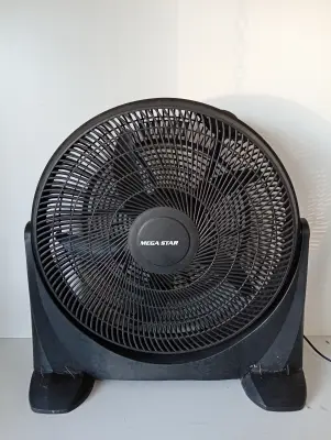 Ventilador 3 Velocidades Marca Mega Star Modelo Fan2020b Usado En Buen Estado Acc: No Tiene