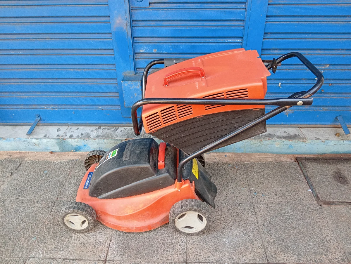 Foto 2 de Cortadora De Cesped Marca Tramontina Modelo 79661/153 Usado En Buen Estado Acc Accesoiro Para ResiduoRueditas